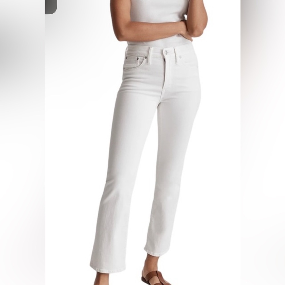 Madewell White Mid-Rise Kick Out Jeans | size 26